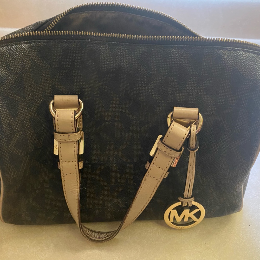 Michael Kors Small Grayson Satchel